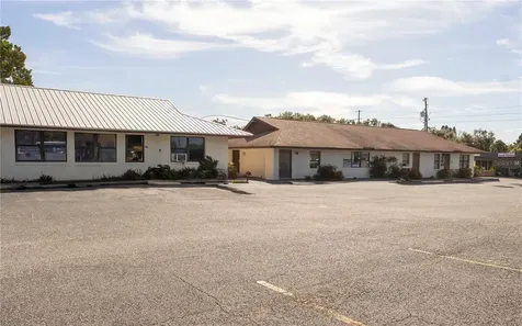 915 E Alfred Street Tavares FL 32778
