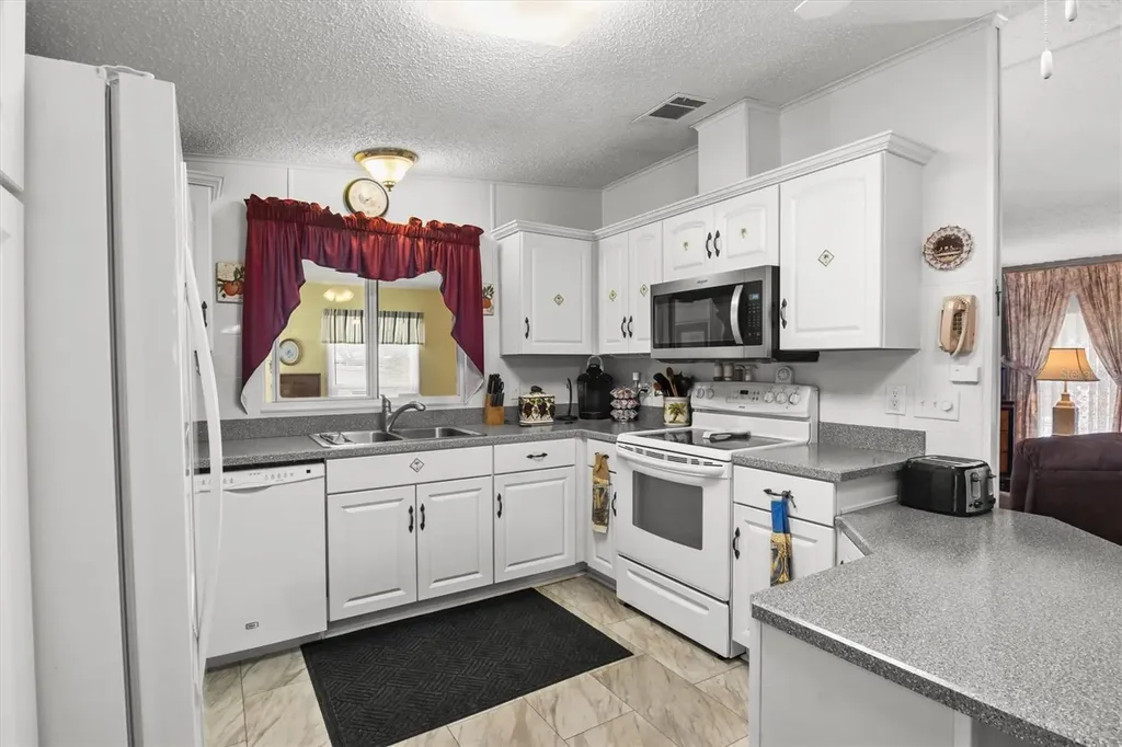 281 Edgewood Boulevard Lake Wales FL 33898