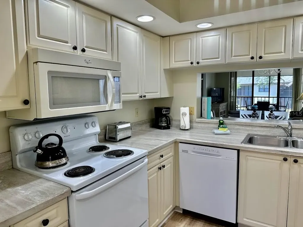 4410 47th Avenue W Bradenton FL 34210