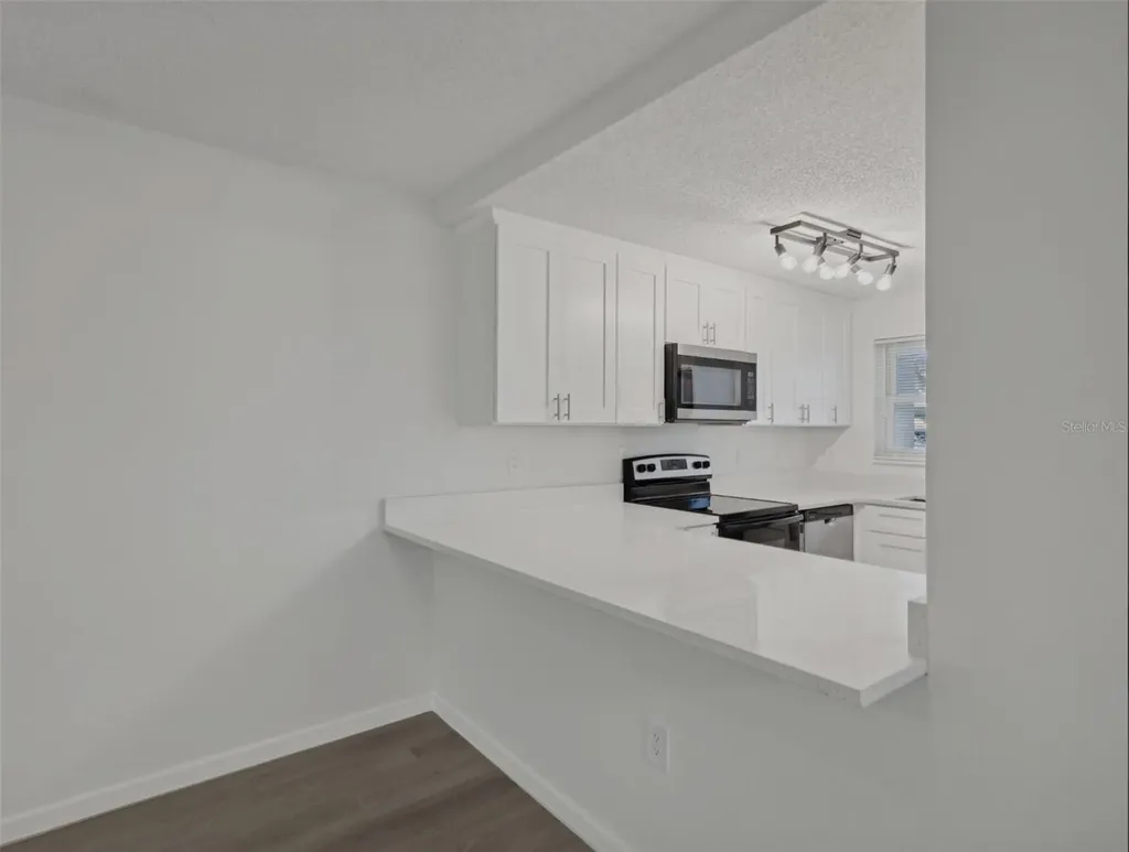1524 Lakeview Road Clearwater FL 33756