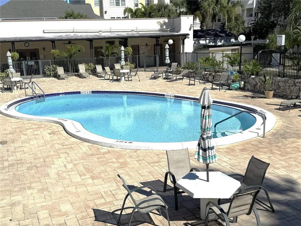 1524 Lakeview Road Clearwater FL 33756