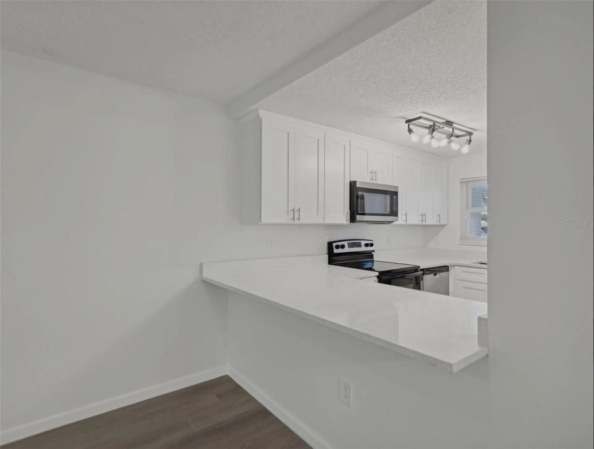 1524 Lakeview Road Clearwater FL 33756