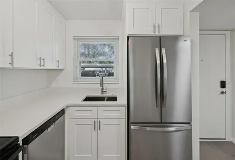 1524 Lakeview Road Clearwater FL 33756
