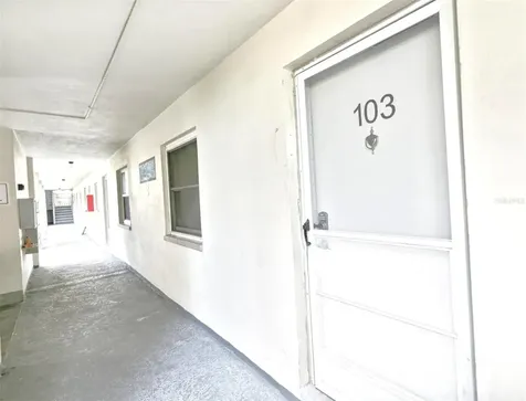 1524 Lakeview Road Clearwater FL 33756