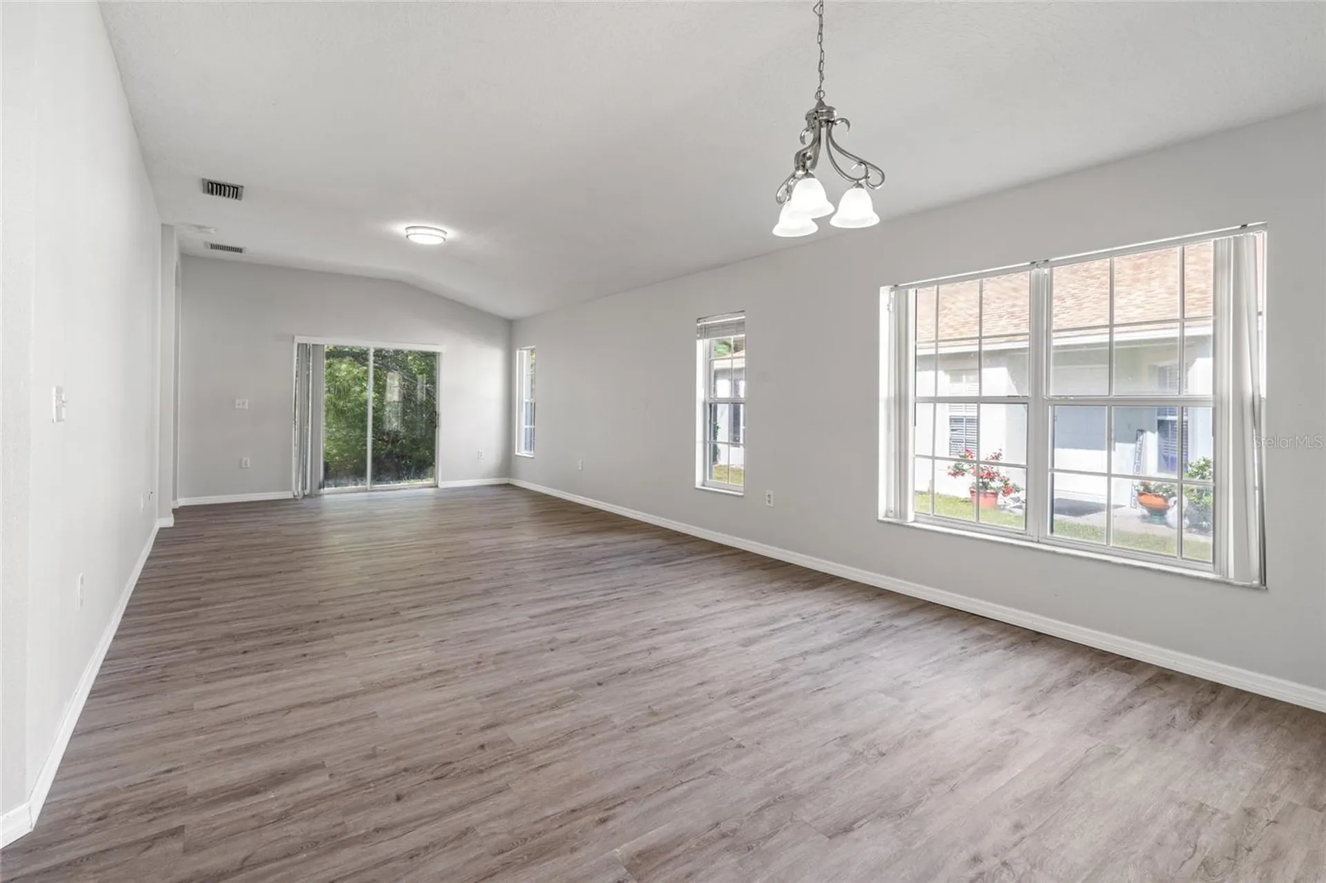 5727 Autumn Shire Drive Zephyrhills FL 33541