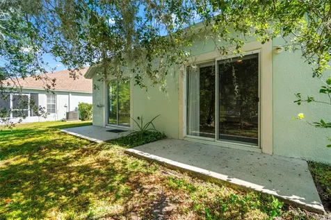 5727 Autumn Shire Drive Zephyrhills FL 33541