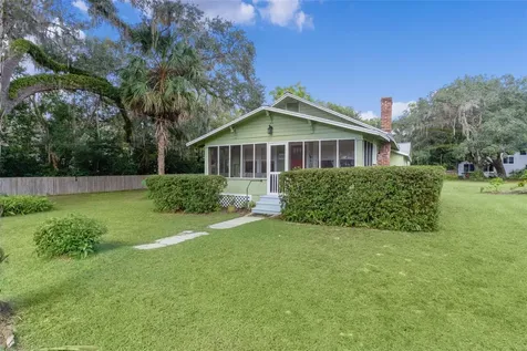 111 E Mcclendon Street Lady Lake FL 32159