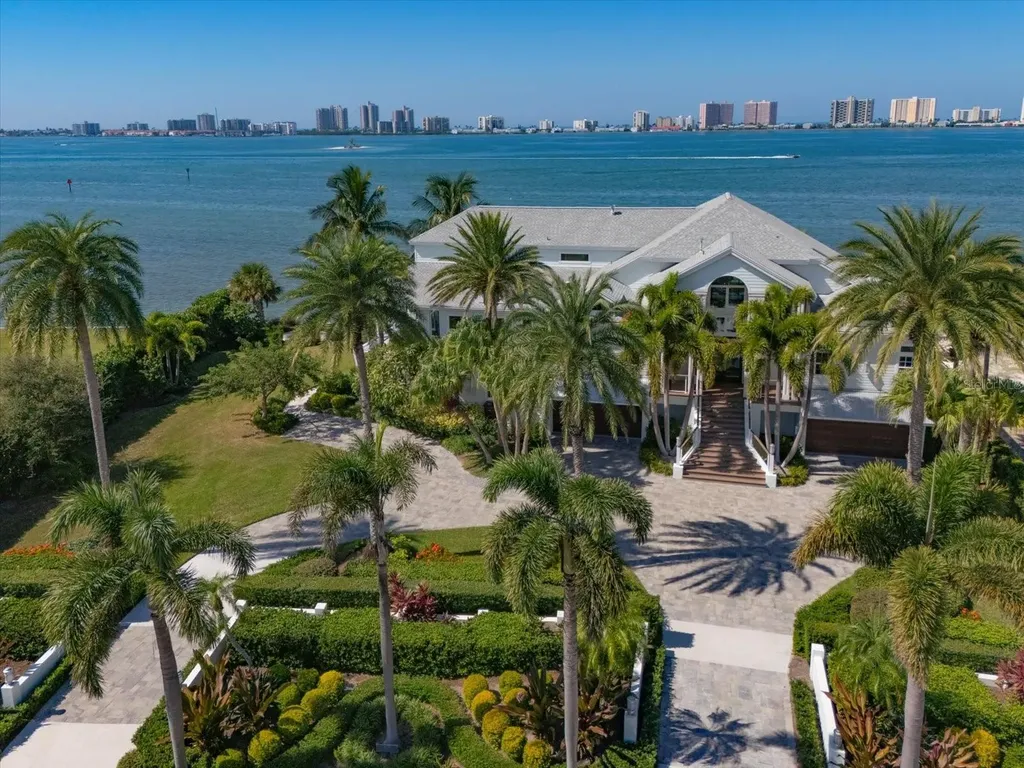 418 St Andrews Drive Belleair FL 33756