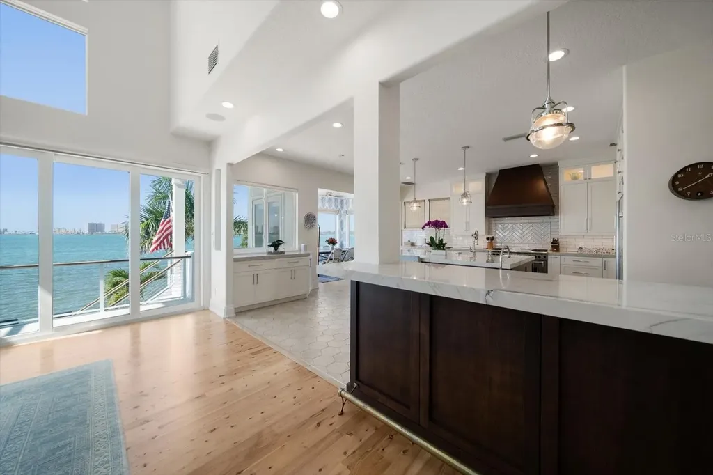 418 St Andrews Drive Belleair FL 33756