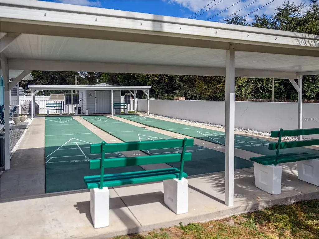 4050 Carefree Way Zephyrhills FL 33541