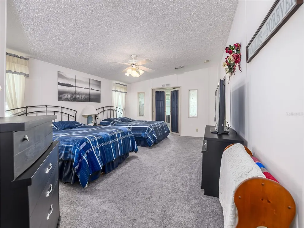 4050 Carefree Way Zephyrhills FL 33541