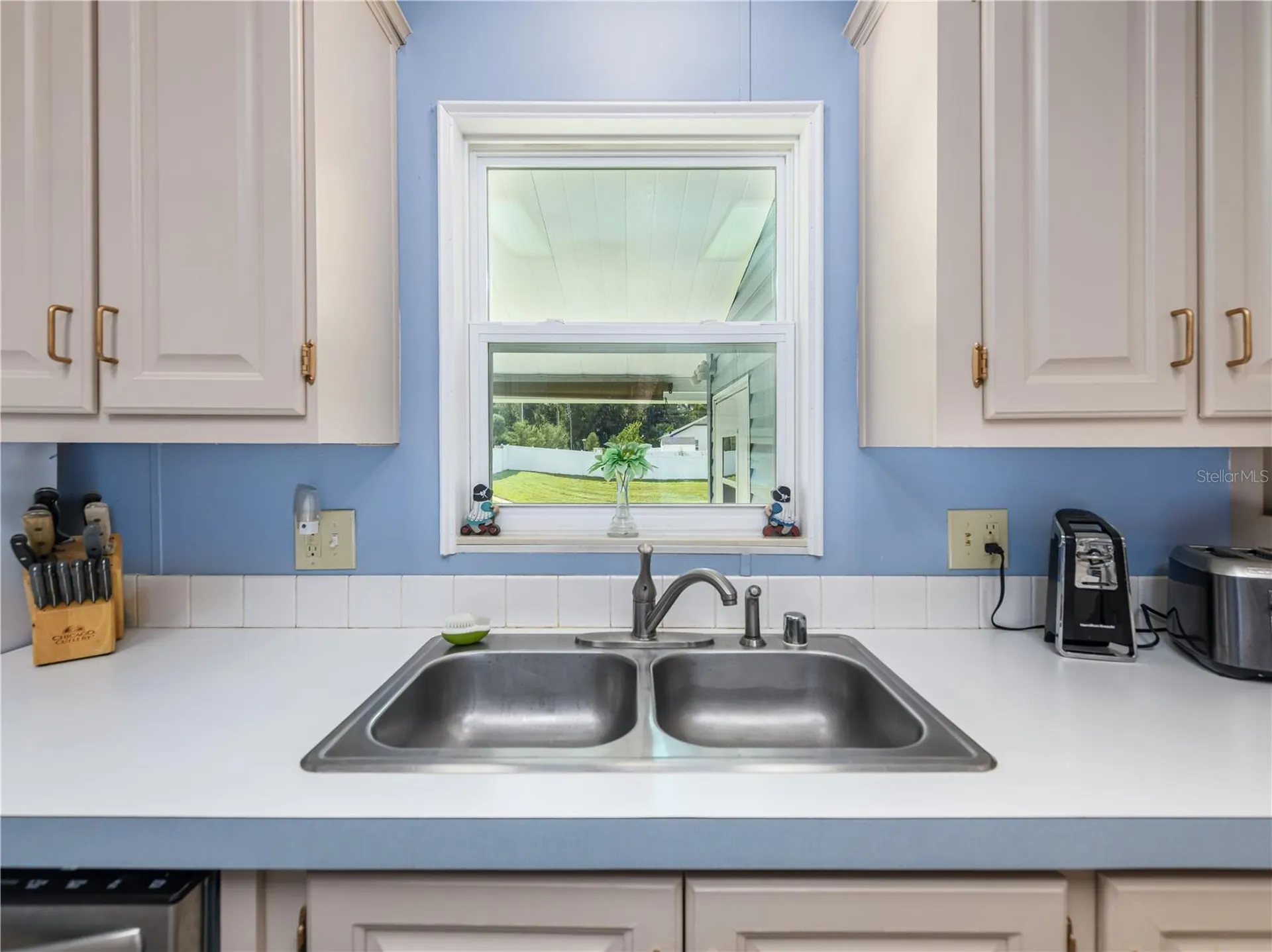 4050 Carefree Way Zephyrhills FL 33541