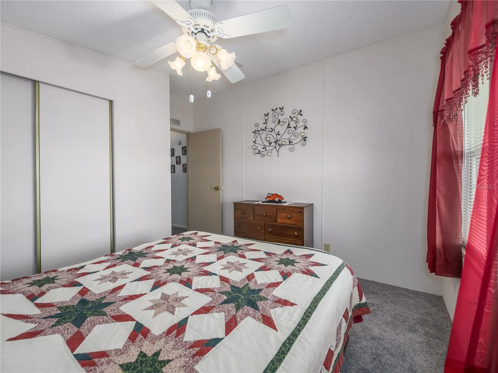 4050 Carefree Way Zephyrhills FL 33541