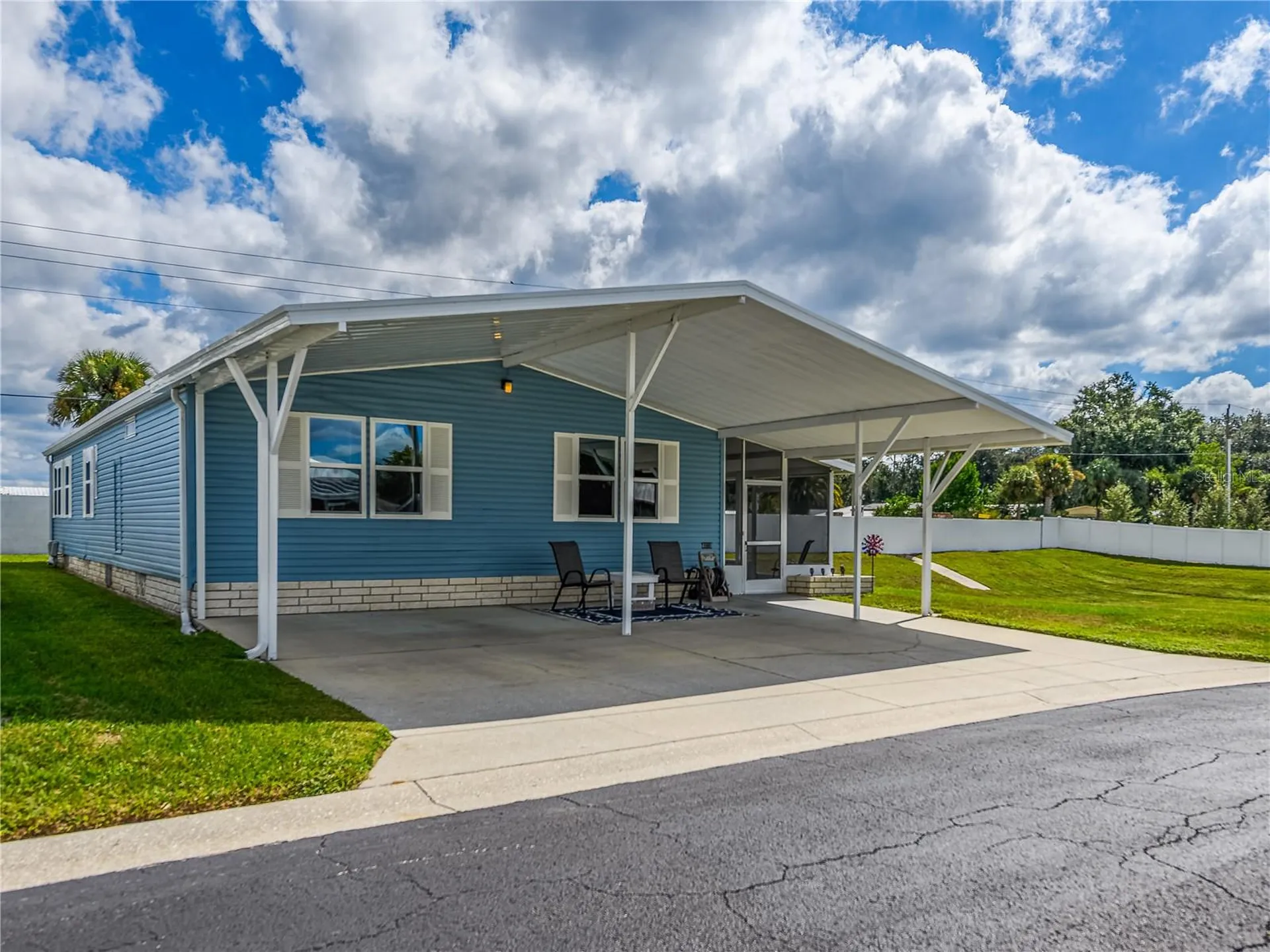 4050 Carefree Way Zephyrhills FL 33541