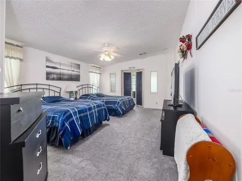 4050 Carefree Way Zephyrhills FL 33541