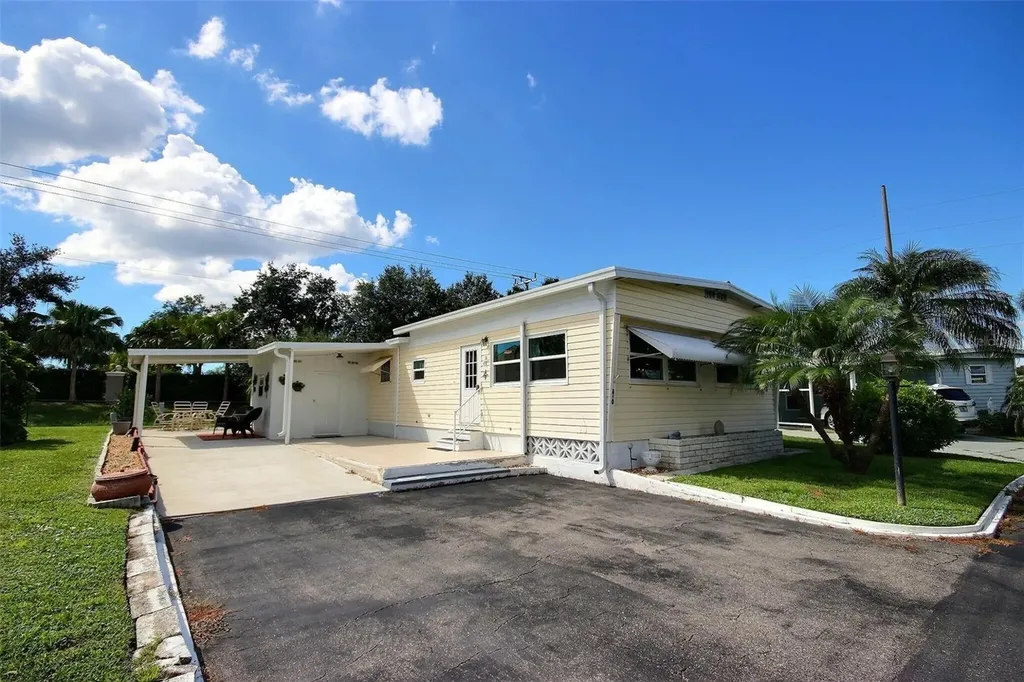 5316 53rd Avenue E Bradenton FL 34203