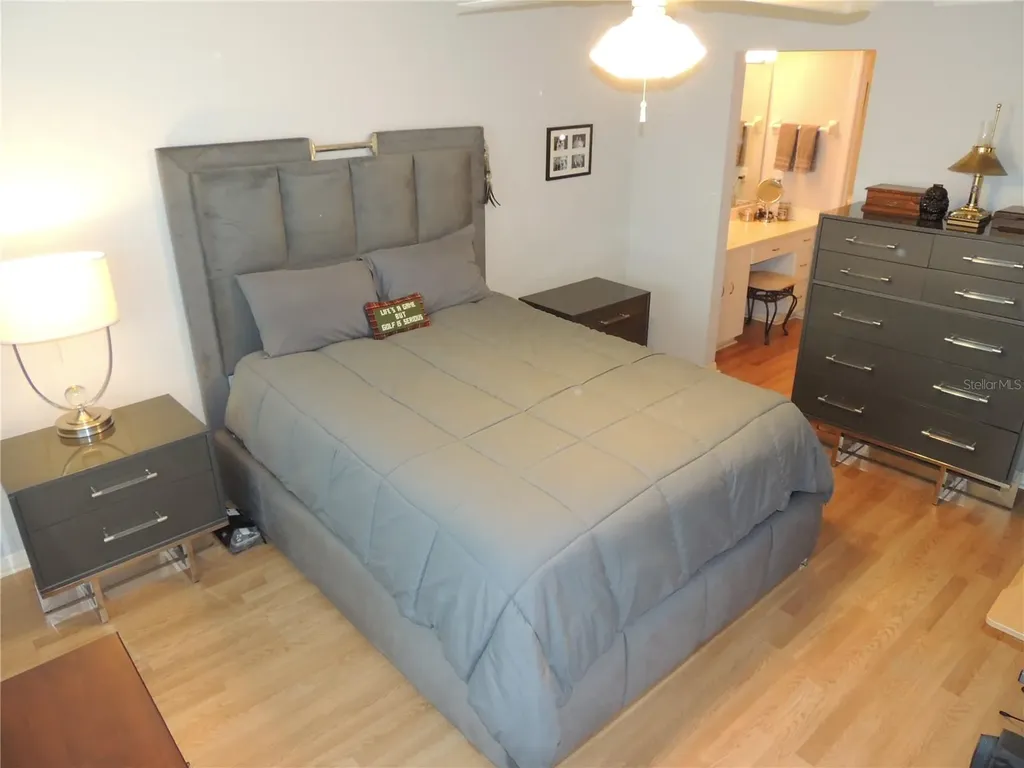 5667 Sheffield Greene Circle Sarasota FL 34235