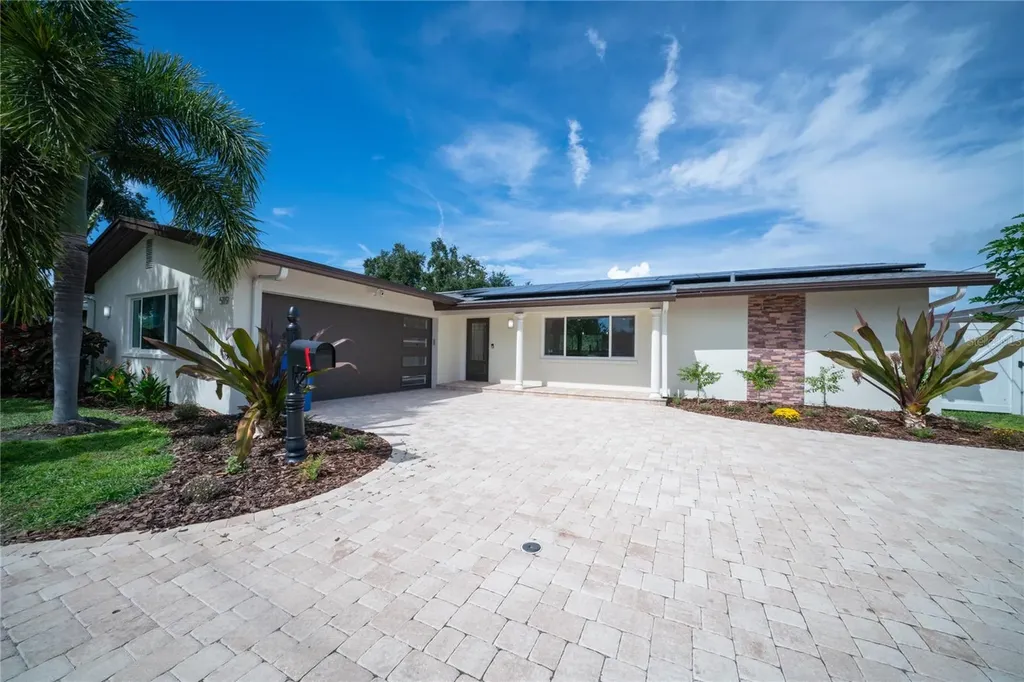 5119 Venetian Boulevard NE St Petersburg FL 33703