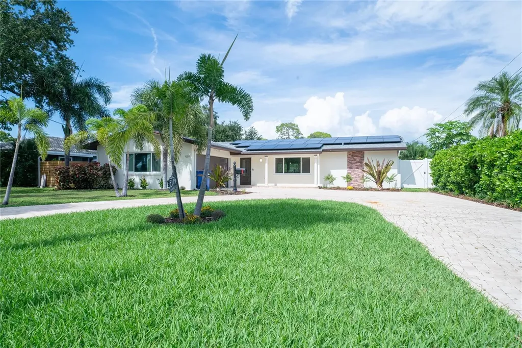 5119 Venetian Boulevard NE St Petersburg FL 33703