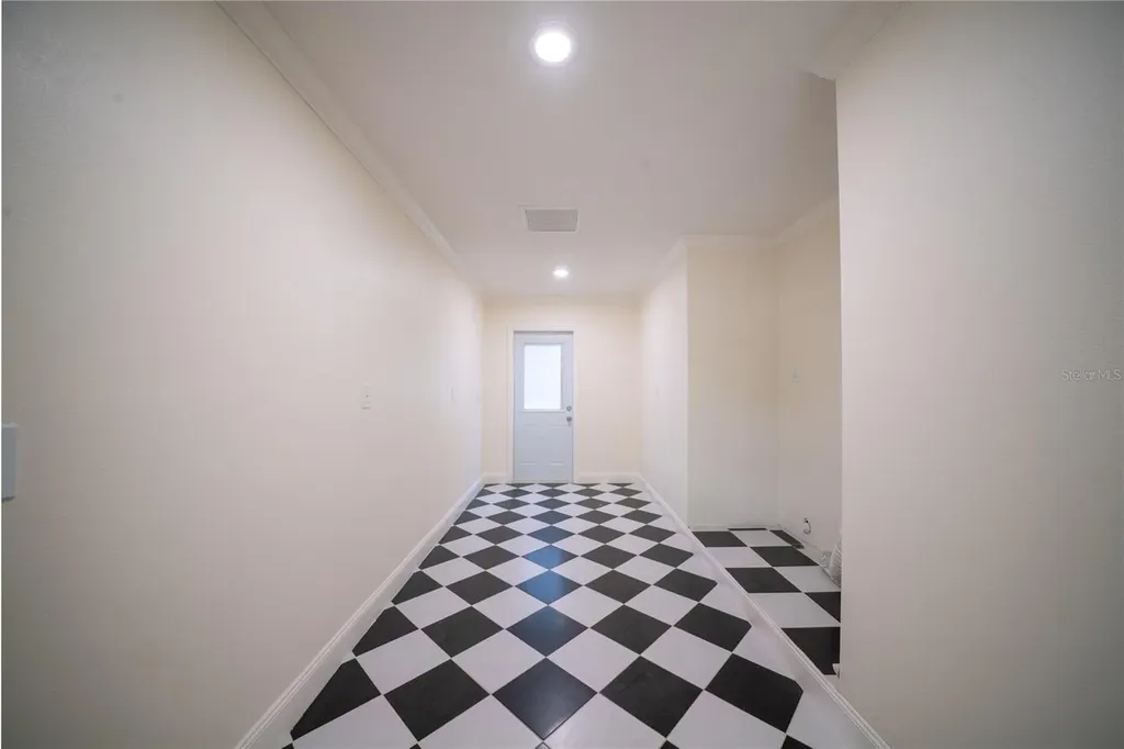 5119 Venetian Boulevard NE St Petersburg FL 33703