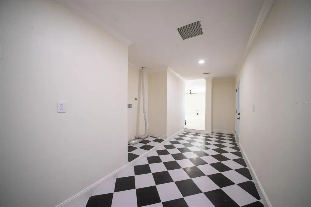 5119 Venetian Boulevard NE St Petersburg FL 33703
