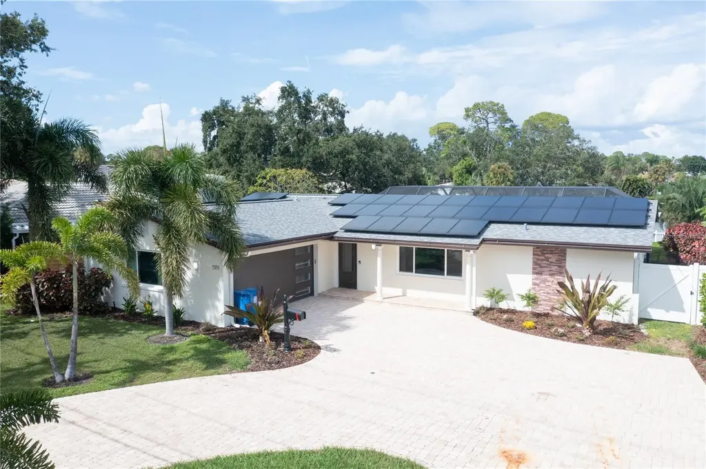 5119 Venetian Boulevard NE St Petersburg FL 33703