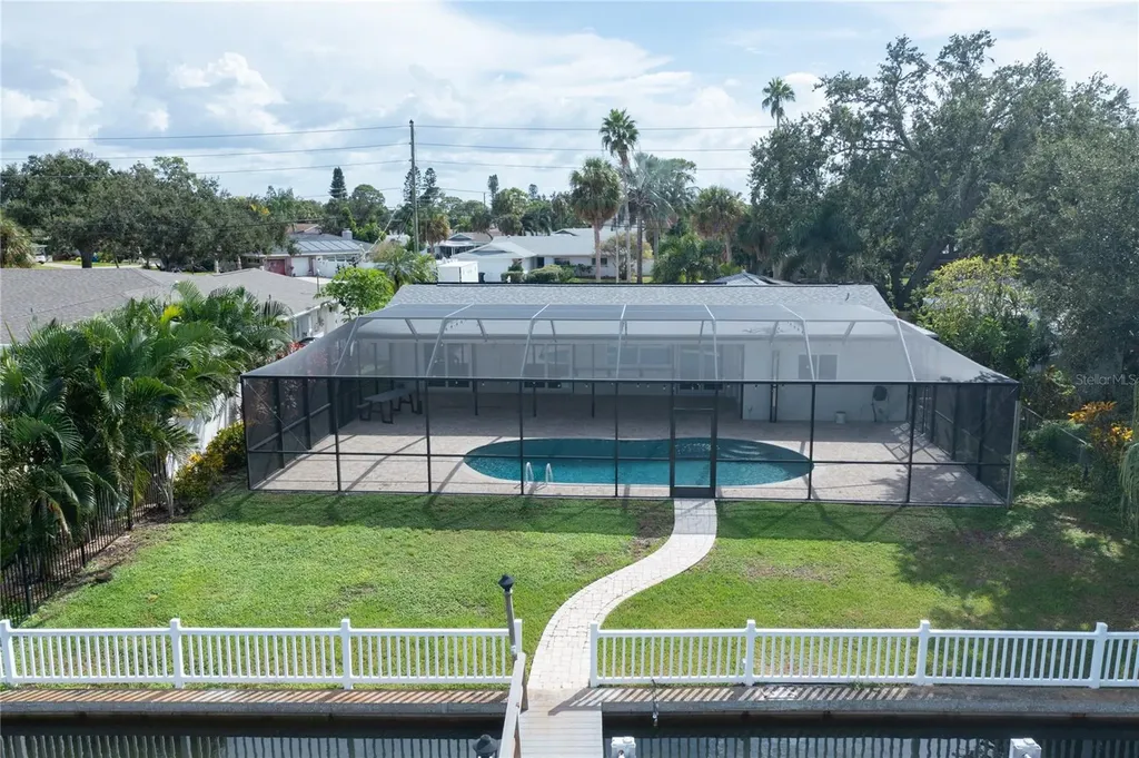 5119 Venetian Boulevard NE St Petersburg FL 33703