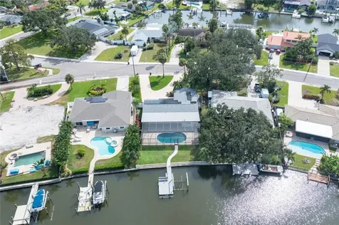 5119 Venetian Boulevard NE St Petersburg FL 33703