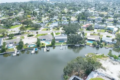 5119 Venetian Boulevard NE St Petersburg FL 33703