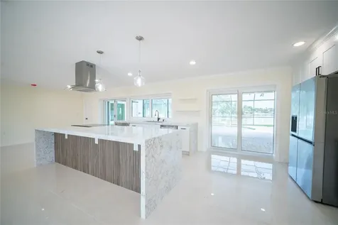 5119 Venetian Boulevard NE St Petersburg FL 33703