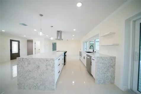 5119 Venetian Boulevard NE St Petersburg FL 33703