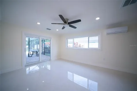 5119 Venetian Boulevard NE St Petersburg FL 33703
