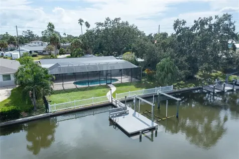 5119 Venetian Boulevard NE St Petersburg FL 33703