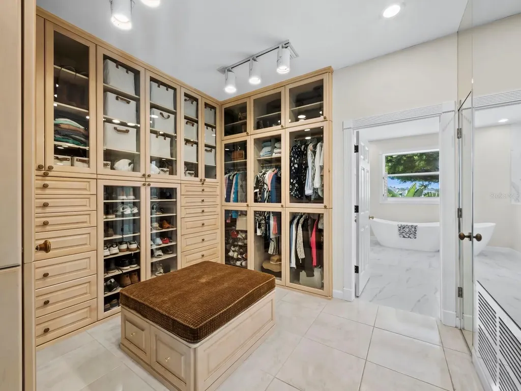 3408 Fair Oaks Lane Longboat Key FL 34228