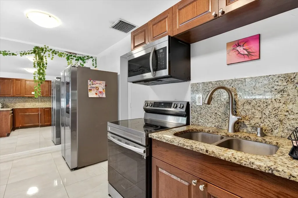 224 Waverly Way Clearwater FL 33756