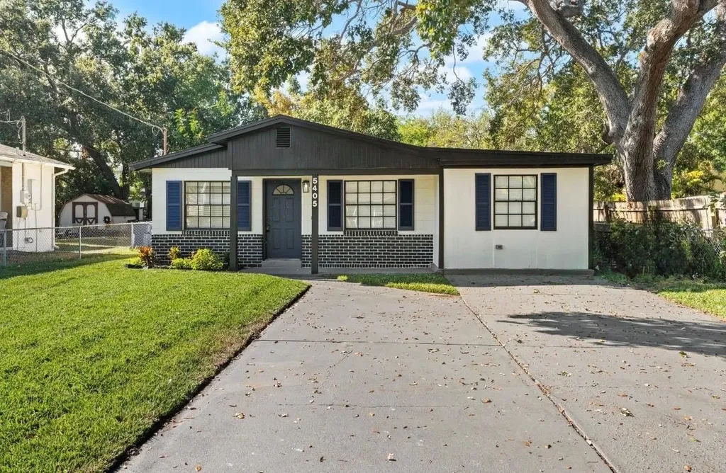 5405 S Sellas Street Tampa FL 33611