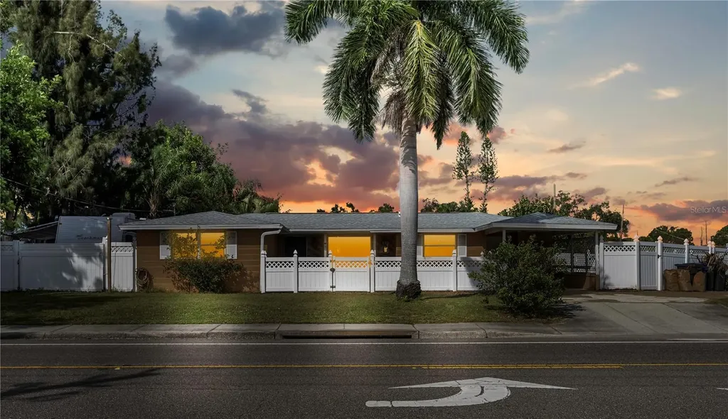 2920 Mcintosh Road Sarasota FL 34232