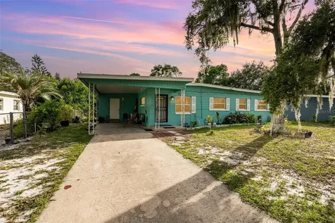 240 W Grossenbacher Drive Apopka FL 32712