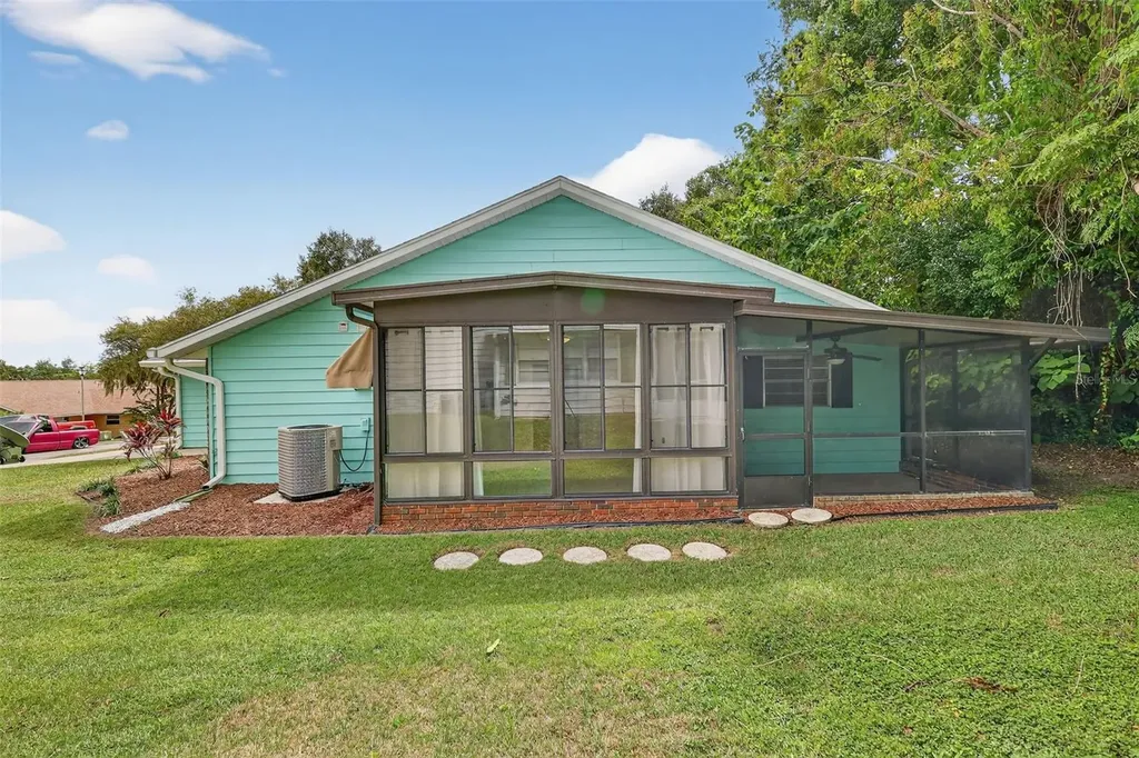 207 Fernwood Street Leesburg FL 34748
