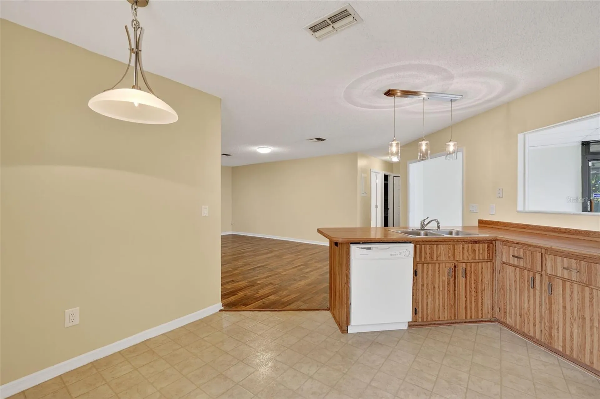 207 Fernwood Street Leesburg FL 34748