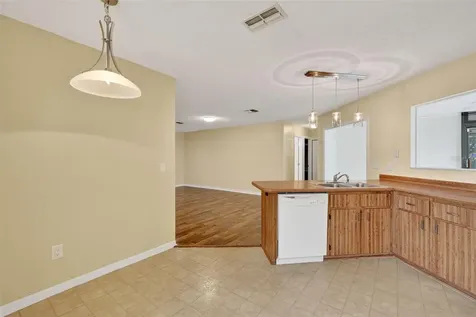 207 Fernwood Street Leesburg FL 34748