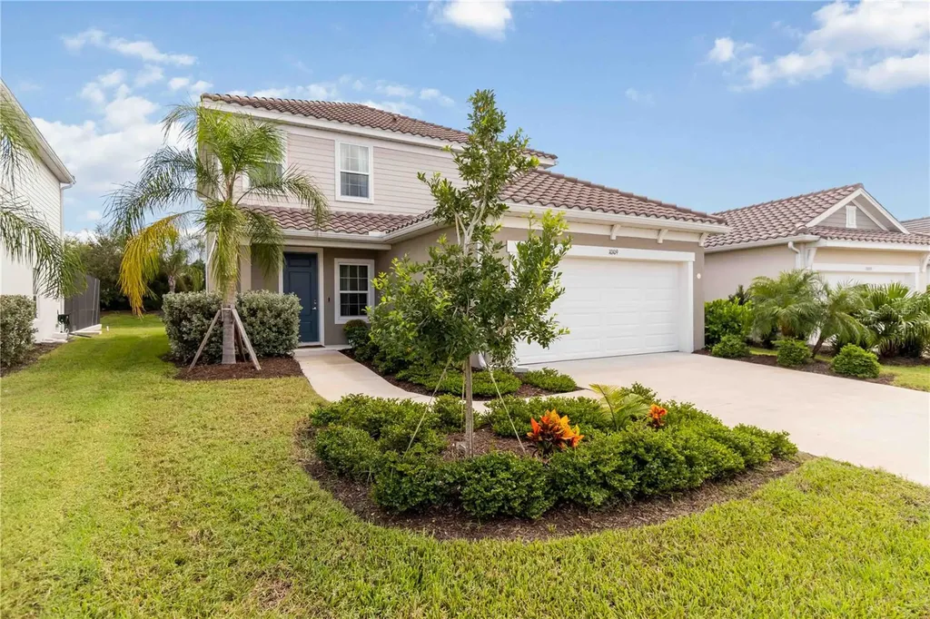 10109 Canaveral Circle Sarasota FL 34241