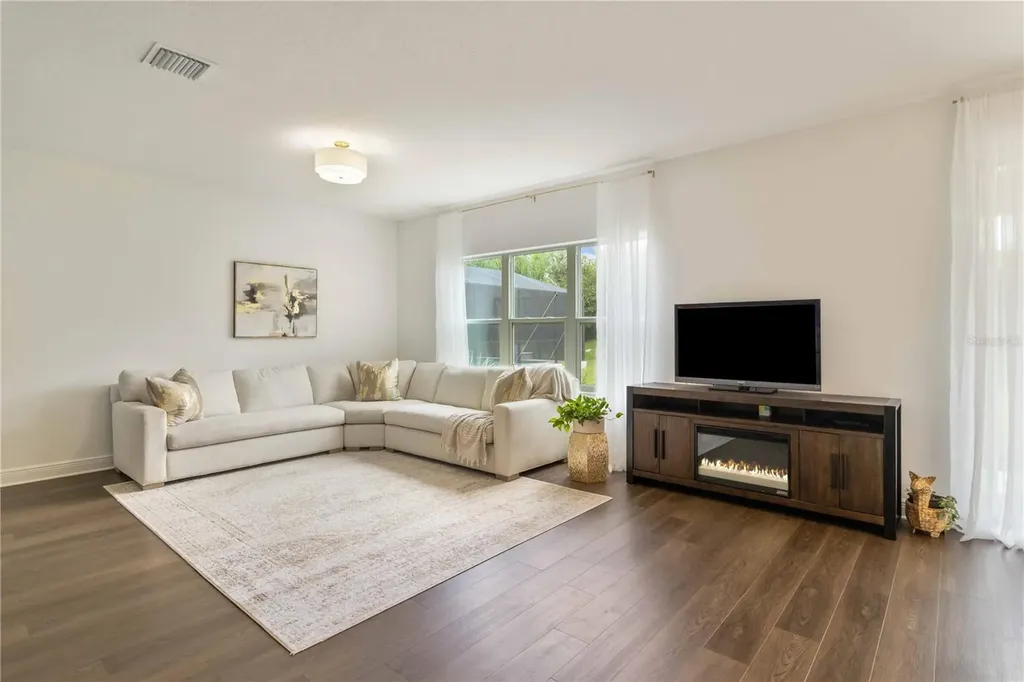 10109 Canaveral Circle Sarasota FL 34241