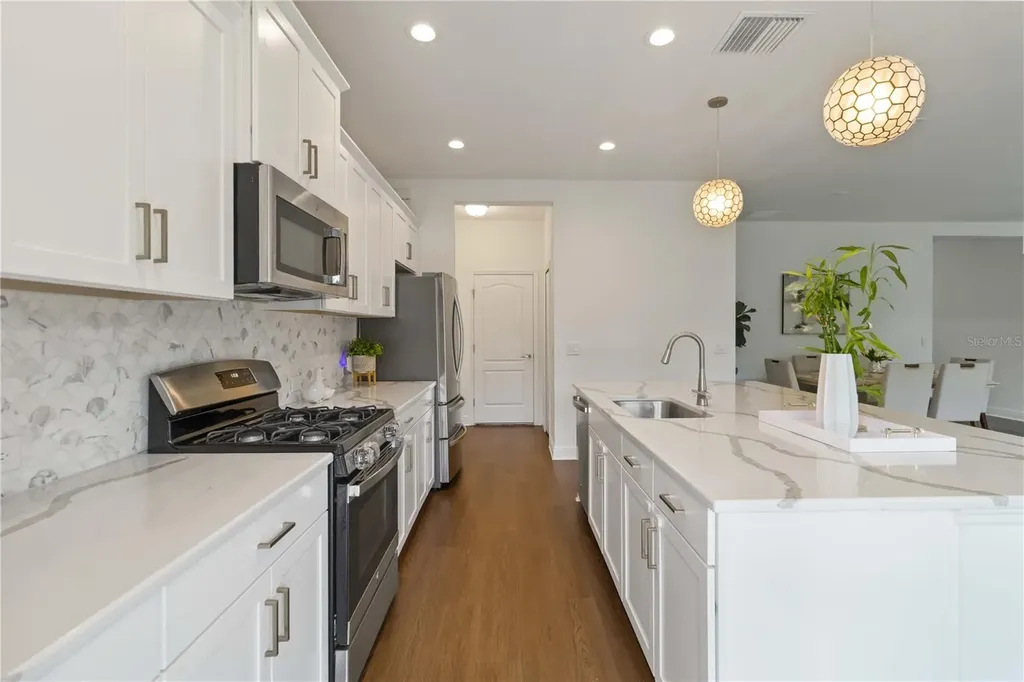 10109 Canaveral Circle Sarasota FL 34241