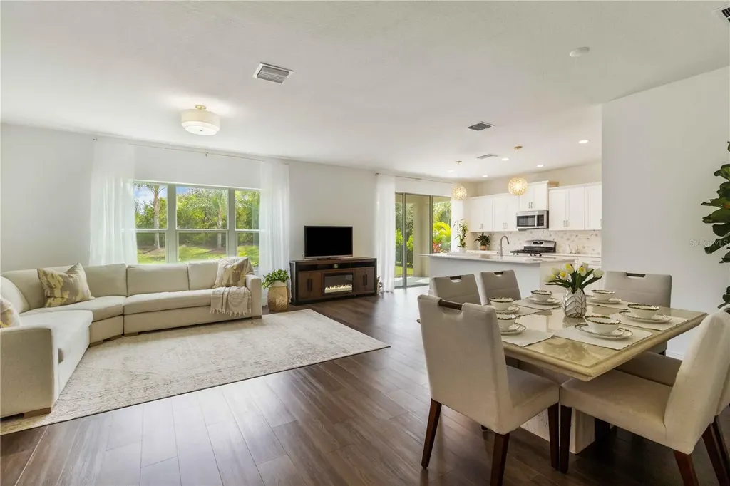 10109 Canaveral Circle Sarasota FL 34241