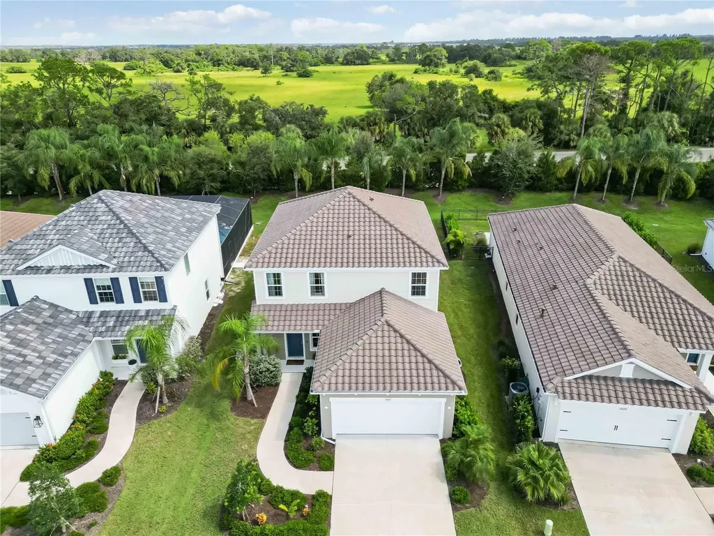 10109 Canaveral Circle Sarasota FL 34241