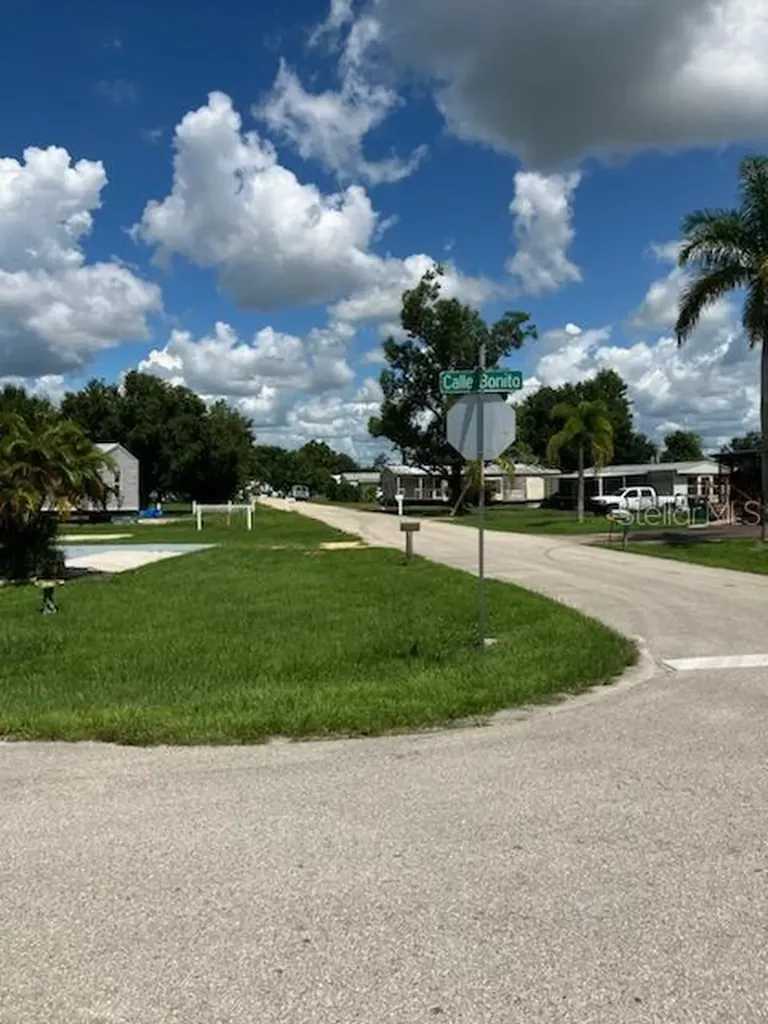 2011 Calle Bonito Punta Gorda FL 33982