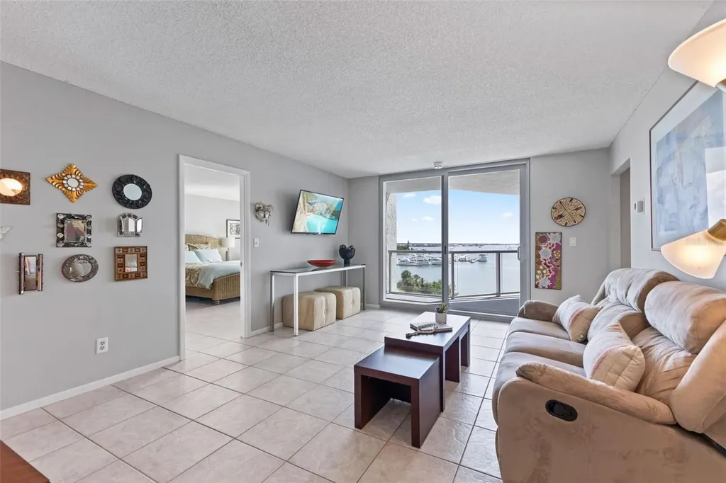 1111 N Gulfstream Avenue Sarasota FL 34236