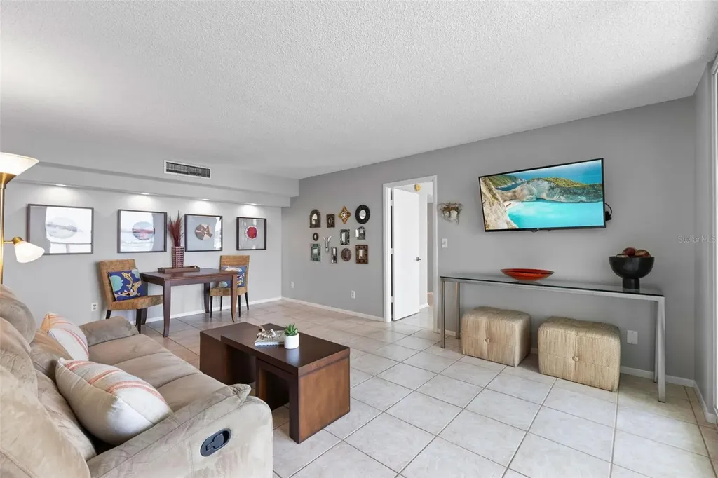 1111 N Gulfstream Avenue Sarasota FL 34236