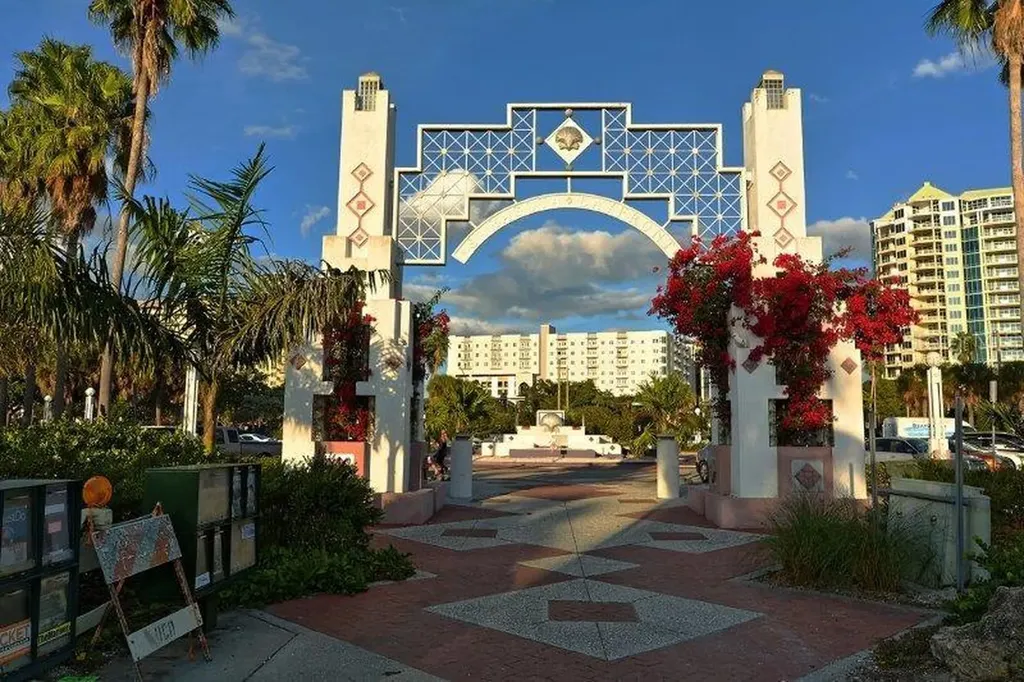 1111 N Gulfstream Avenue Sarasota FL 34236